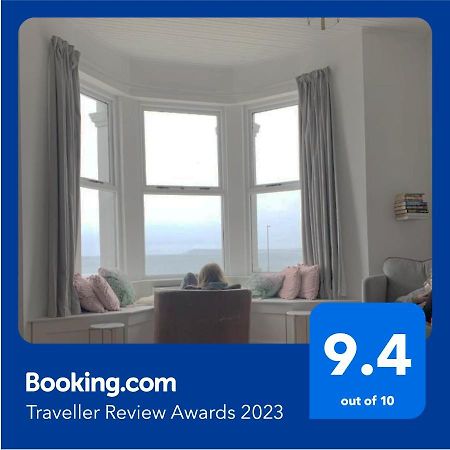 Stunning 3 Bed Seafront Mansion Building Sleeps 6 Adults Or 8 With Kids Daire Portrush Dış mekan fotoğraf