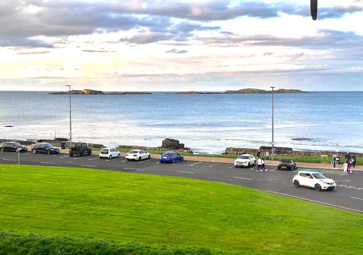 Stunning 3 Bed Seafront Mansion Building Sleeps 6 Adults Or 8 With Kids Daire Portrush Dış mekan fotoğraf
